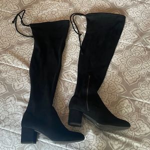 Gianni Bini knee high suede boots. women’s size 8, ships with original box!